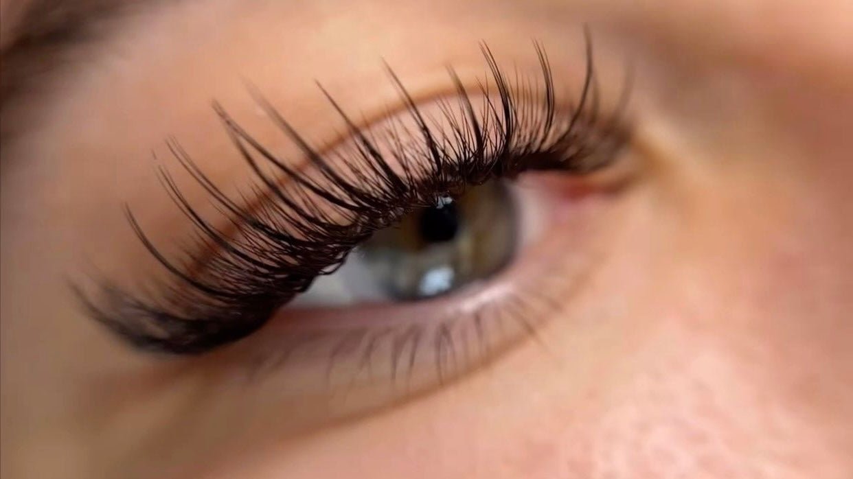 🌟 Corso in Presenza Extension Ciglia – Effetti Speciali